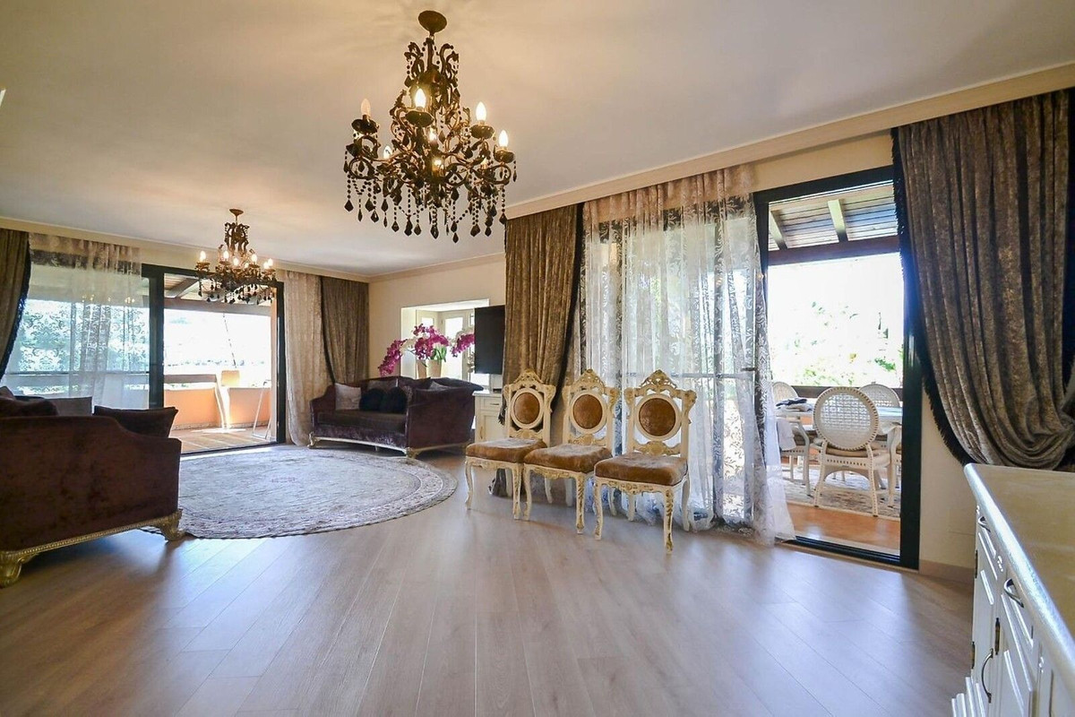 3 Bed Apartment for sale in Estepona Costa Del Sol, Málaga, Spain