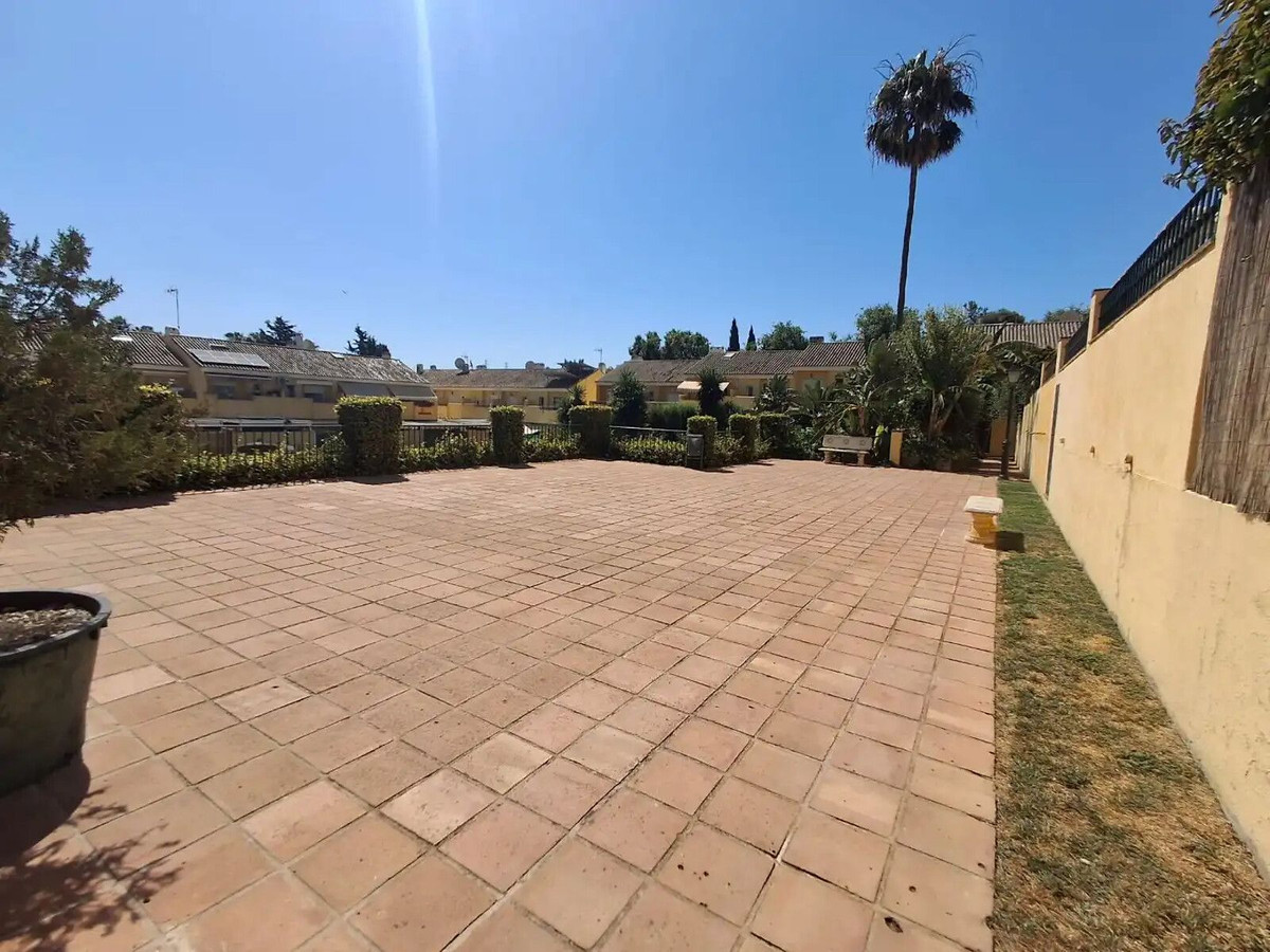 3 Bed Townhouse for sale in Estepona Costa Del Sol, Málaga, Spain