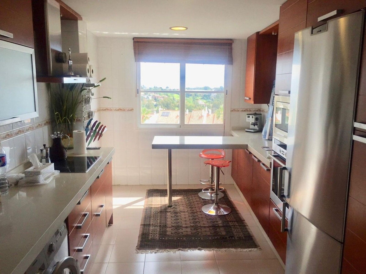 2 Bed Apartment for sale in Estepona Costa Del Sol, Málaga, Spain