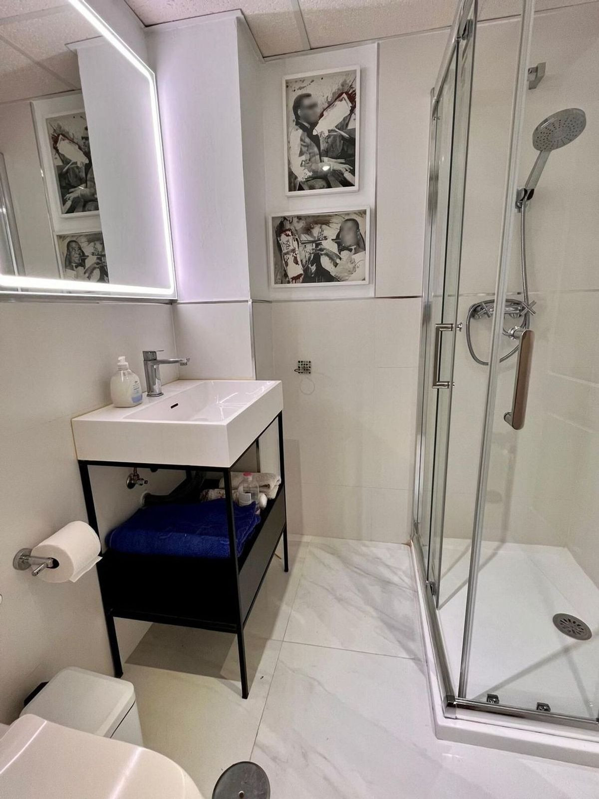 2 Bed Apartment for sale in Estepona Costa Del Sol, Málaga, Spain