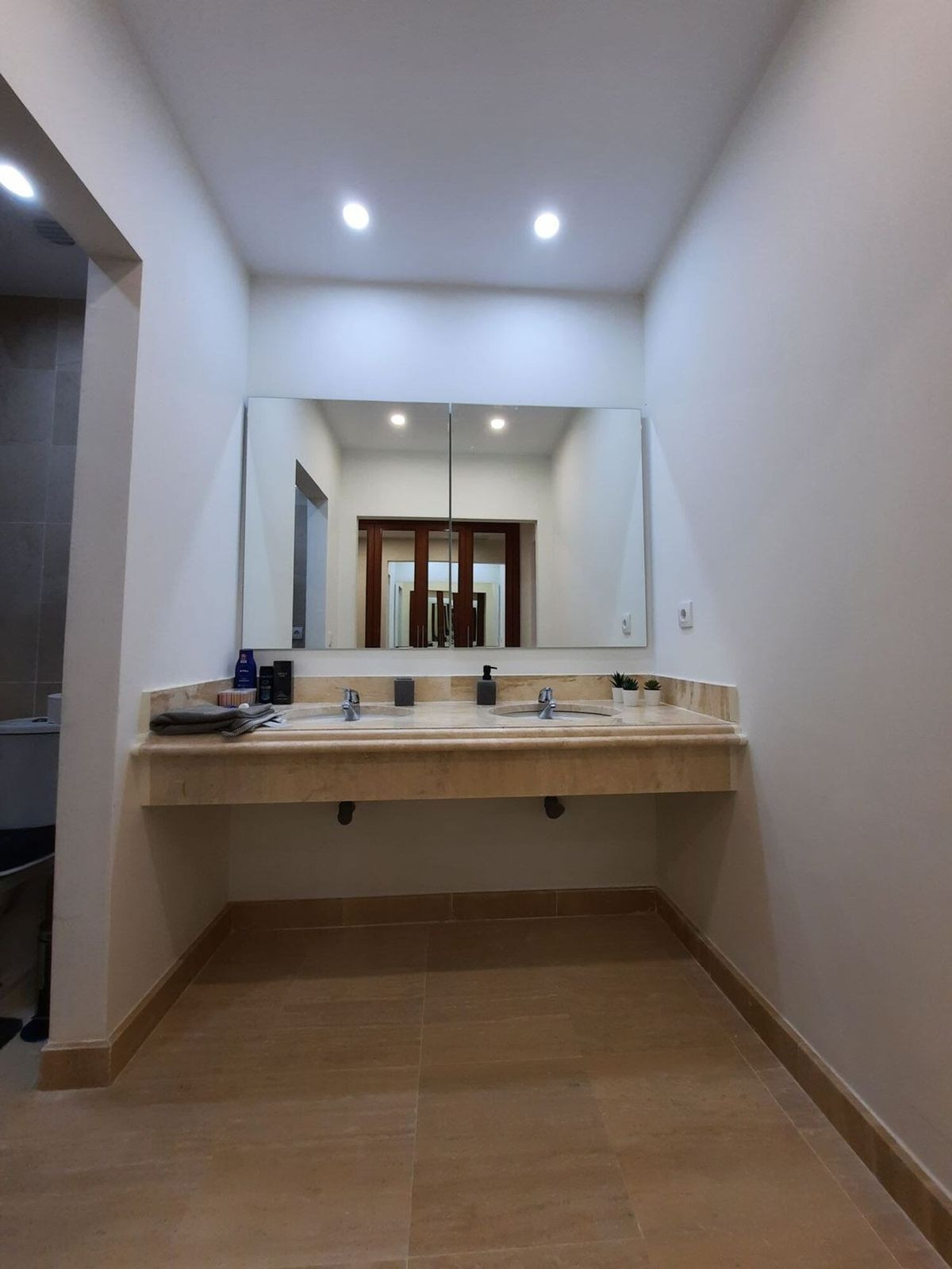 2 Bed Apartment for sale in Estepona Costa Del Sol, Málaga, Spain