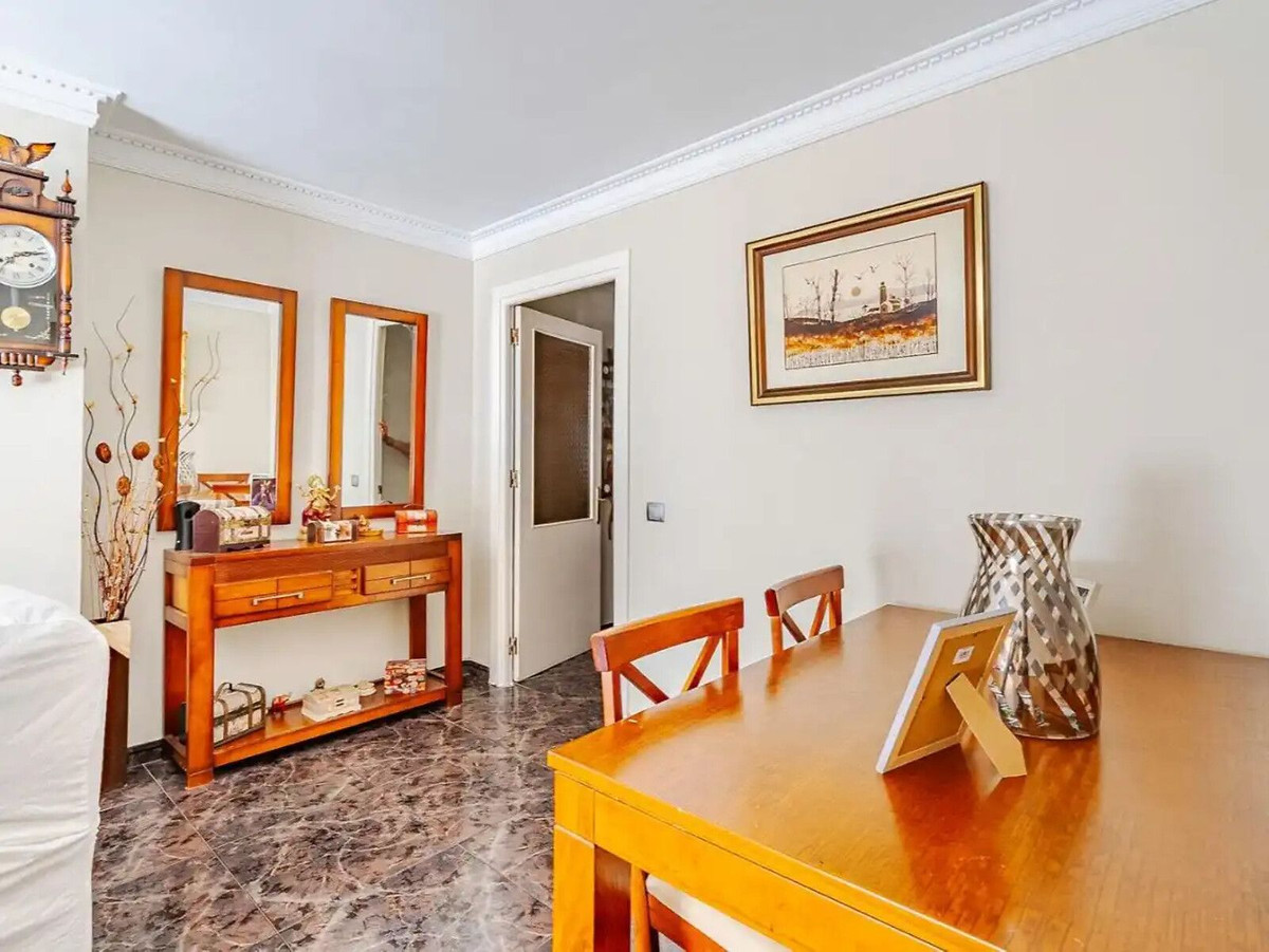 3 Bed Apartment for sale in Estepona Costa Del Sol, Málaga, Spain