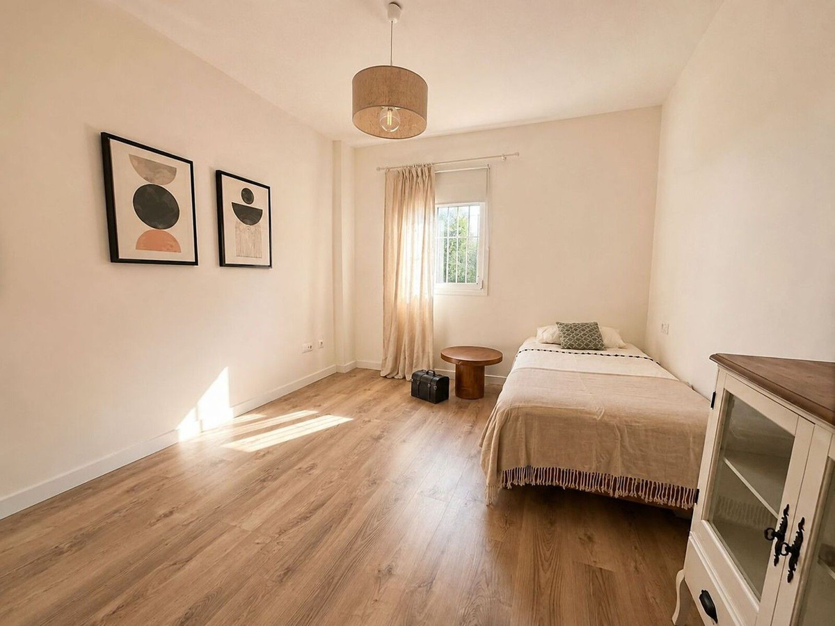 2 Bed Apartment for sale in Estepona Costa Del Sol, Málaga, Spain