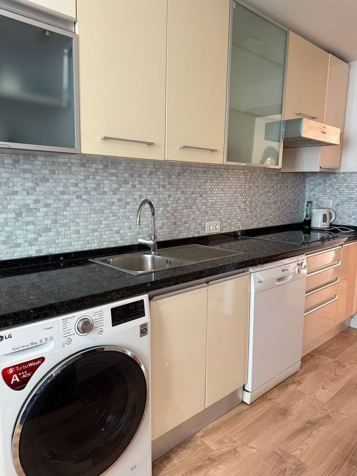2 Bed Apartment for sale in Estepona Costa Del Sol, Málaga, Spain