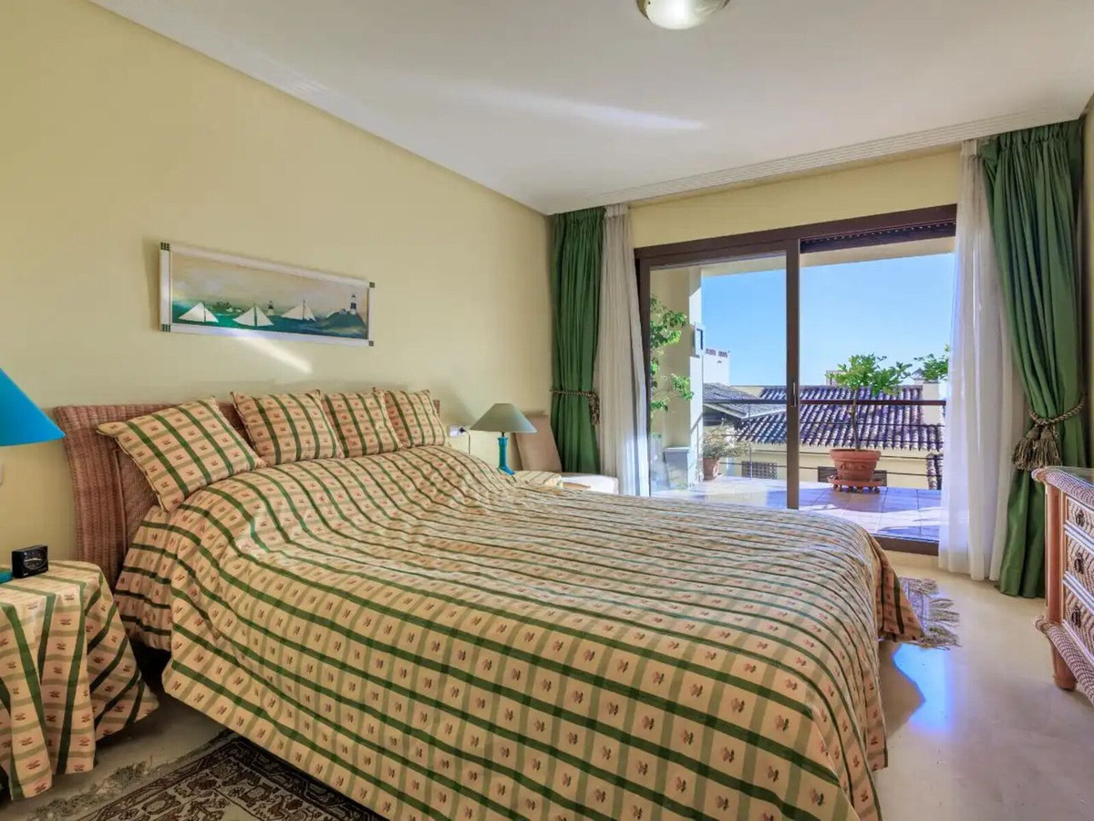 3 Bed Apartment for sale in Los Arqueros Costa Del Sol, Málaga, Spain