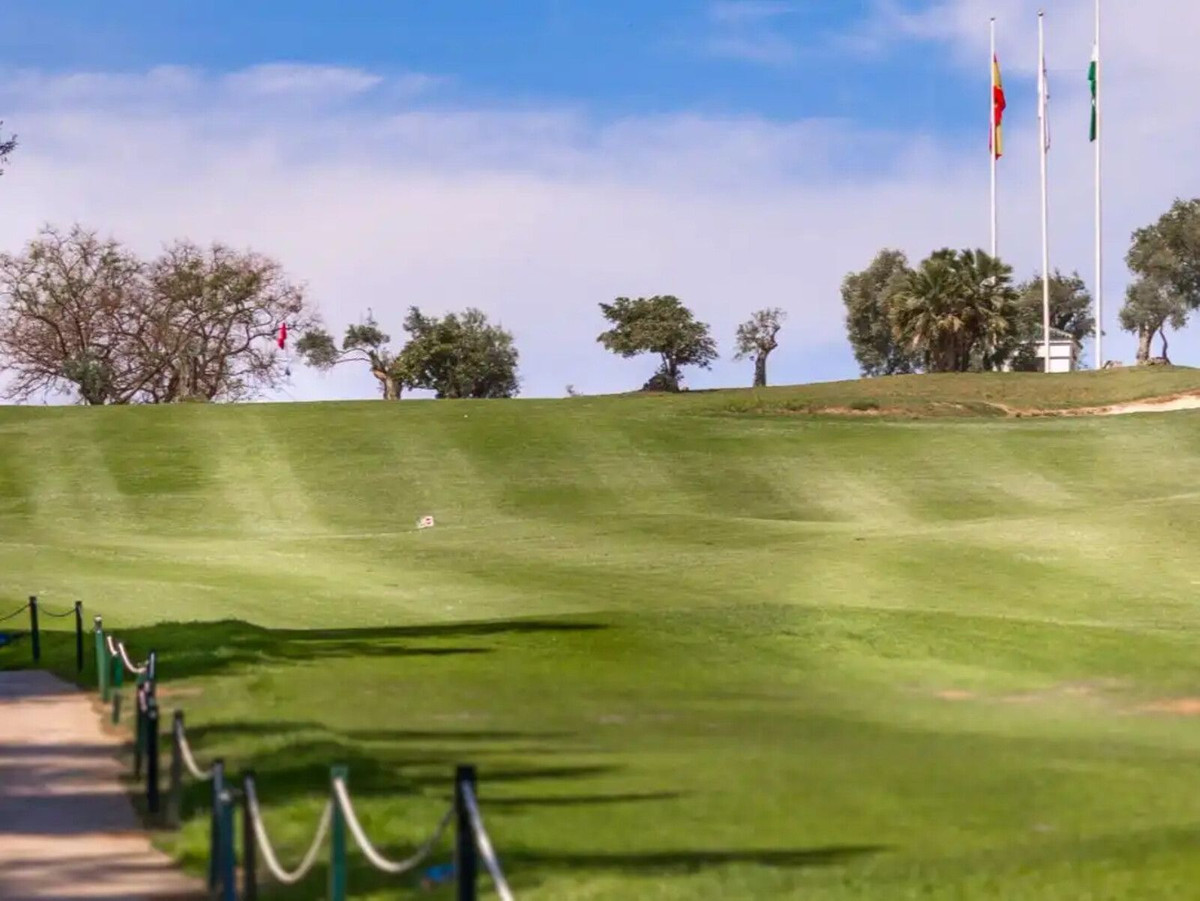 3 Bed Apartment for sale in Los Arqueros Costa Del Sol, Málaga, Spain