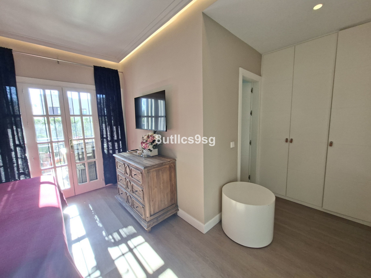Se vende Apartamento Planta Baja de 3 dormitorios en Costa Del Sol, Málaga, España