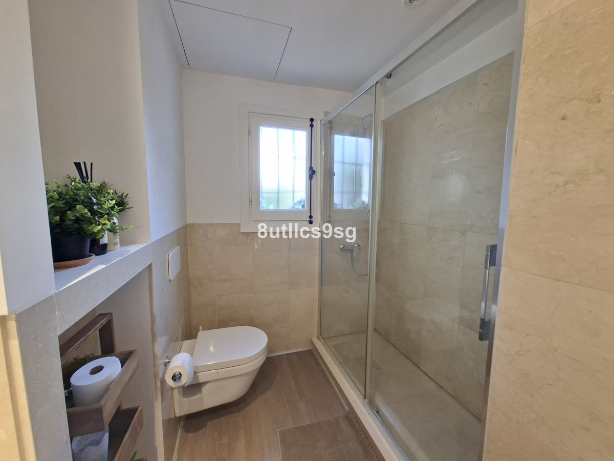 Se vende Apartamento Planta Baja de 3 dormitorios en Costa Del Sol, Málaga, España