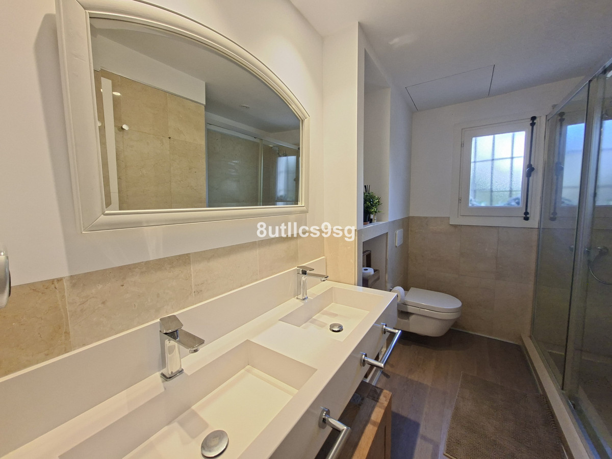 Se vende Apartamento Planta Baja de 3 dormitorios en Costa Del Sol, Málaga, España
