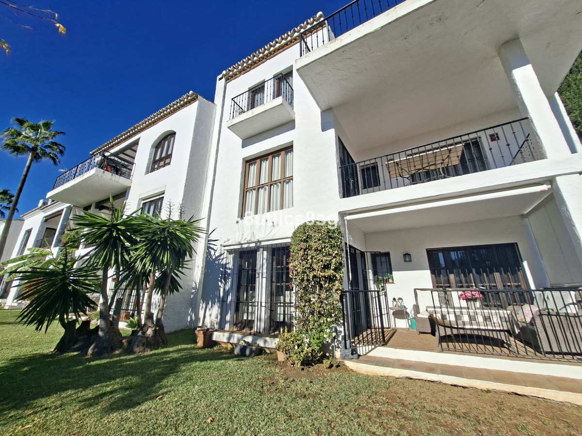 Se vende Apartamento Planta Baja de 3 dormitorios en Costa Del Sol, Málaga, España