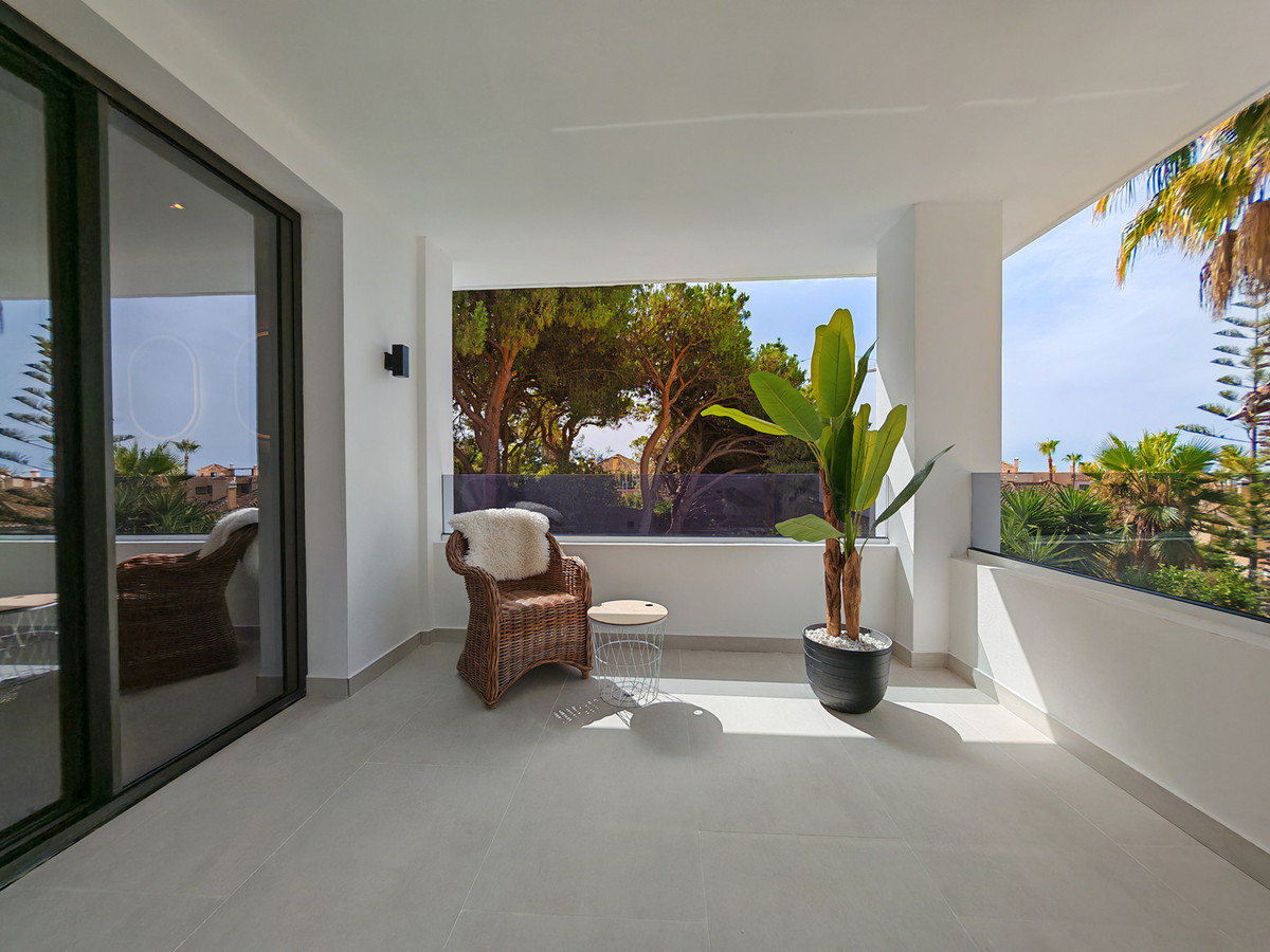 8 Bed Townhouse for sale in Elviria Costa Del Sol, Málaga, Spain