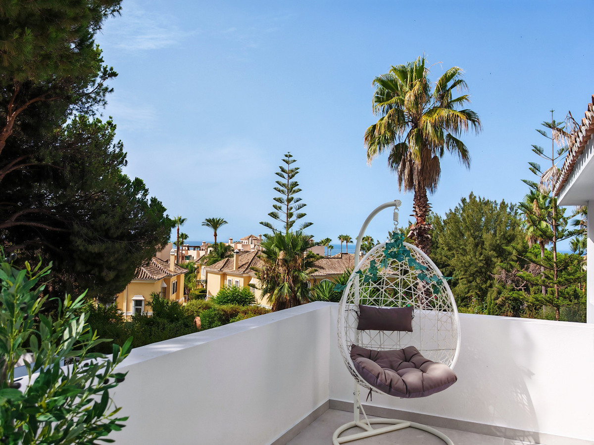 8 Bed Townhouse for sale in Elviria Costa Del Sol, Málaga, Spain