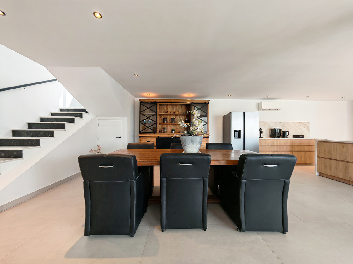 8 Bed Townhouse for sale in Elviria Costa Del Sol, Málaga, Spain