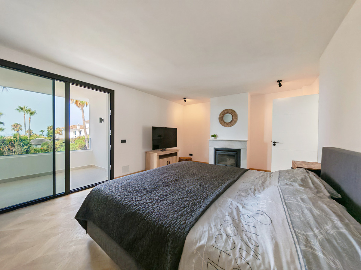8 Bed Townhouse for sale in Elviria Costa Del Sol, Málaga, Spain