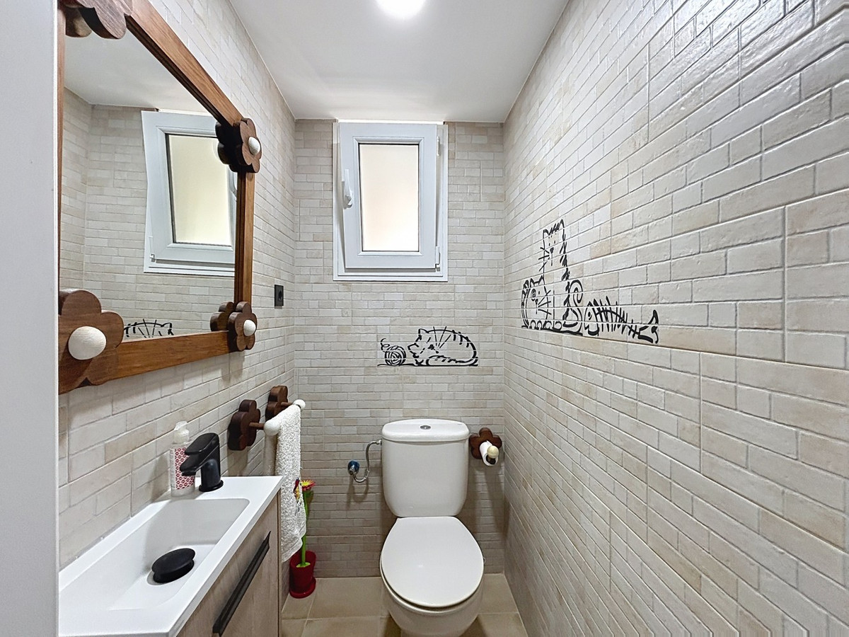 4 Bed Apartment for sale in Málaga Costa Del Sol, Málaga, Spain