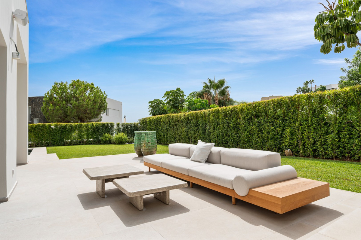 3 Bed Townhouse for sale in Estepona Costa Del Sol, Málaga, Spain