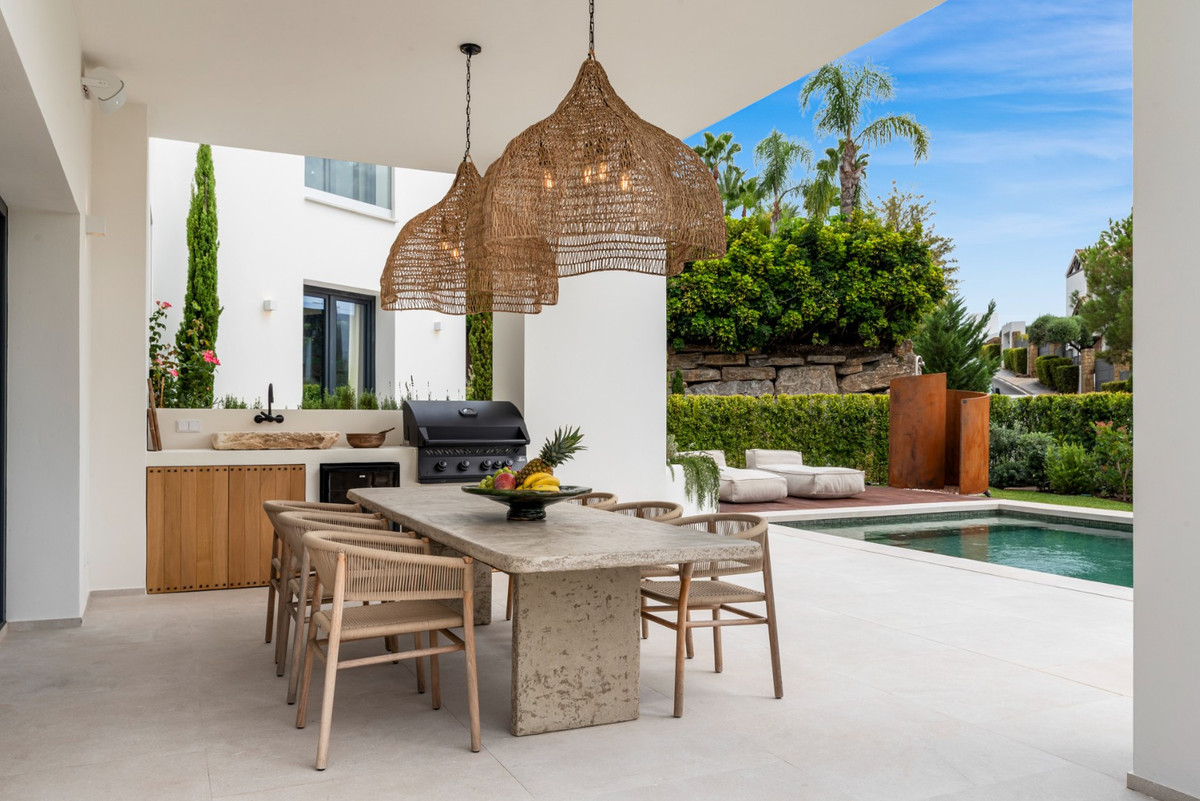 3 Bed Townhouse for sale in Estepona Costa Del Sol, Málaga, Spain