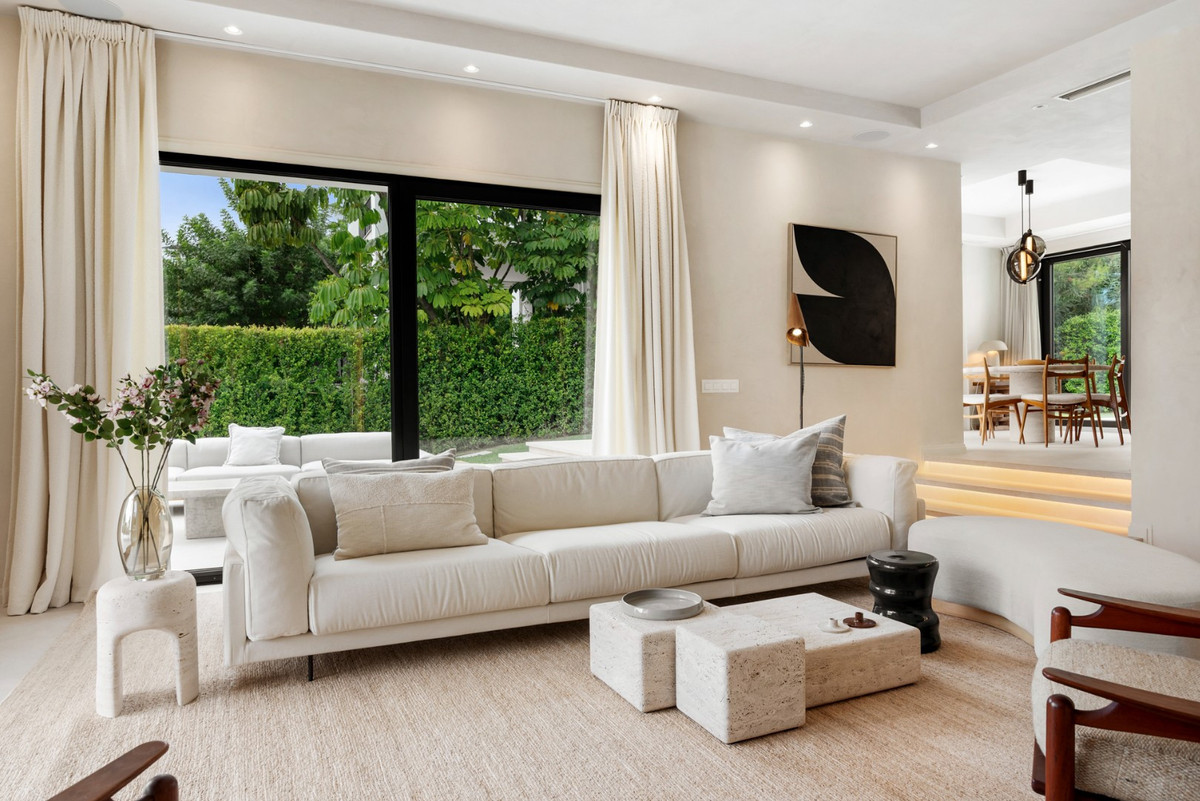3 Bed Townhouse for sale in Estepona Costa Del Sol, Málaga, Spain