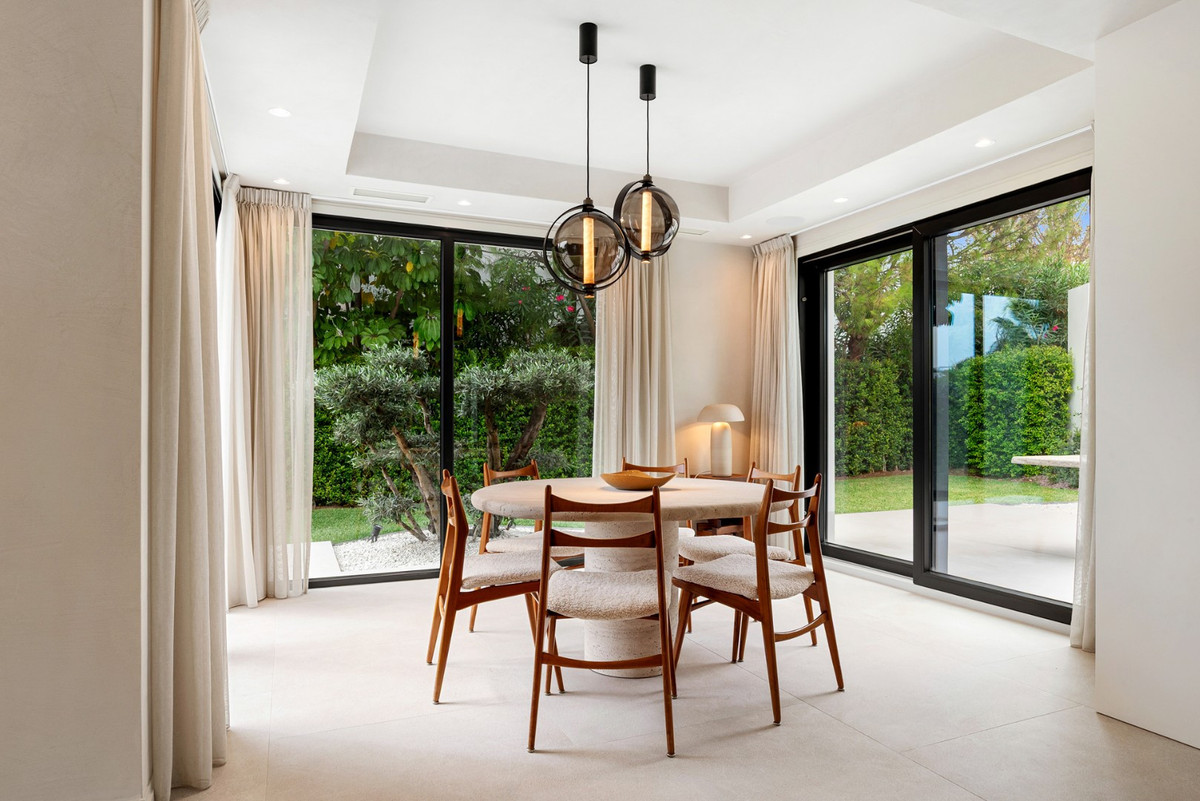 3 Bed Townhouse for sale in Estepona Costa Del Sol, Málaga, Spain
