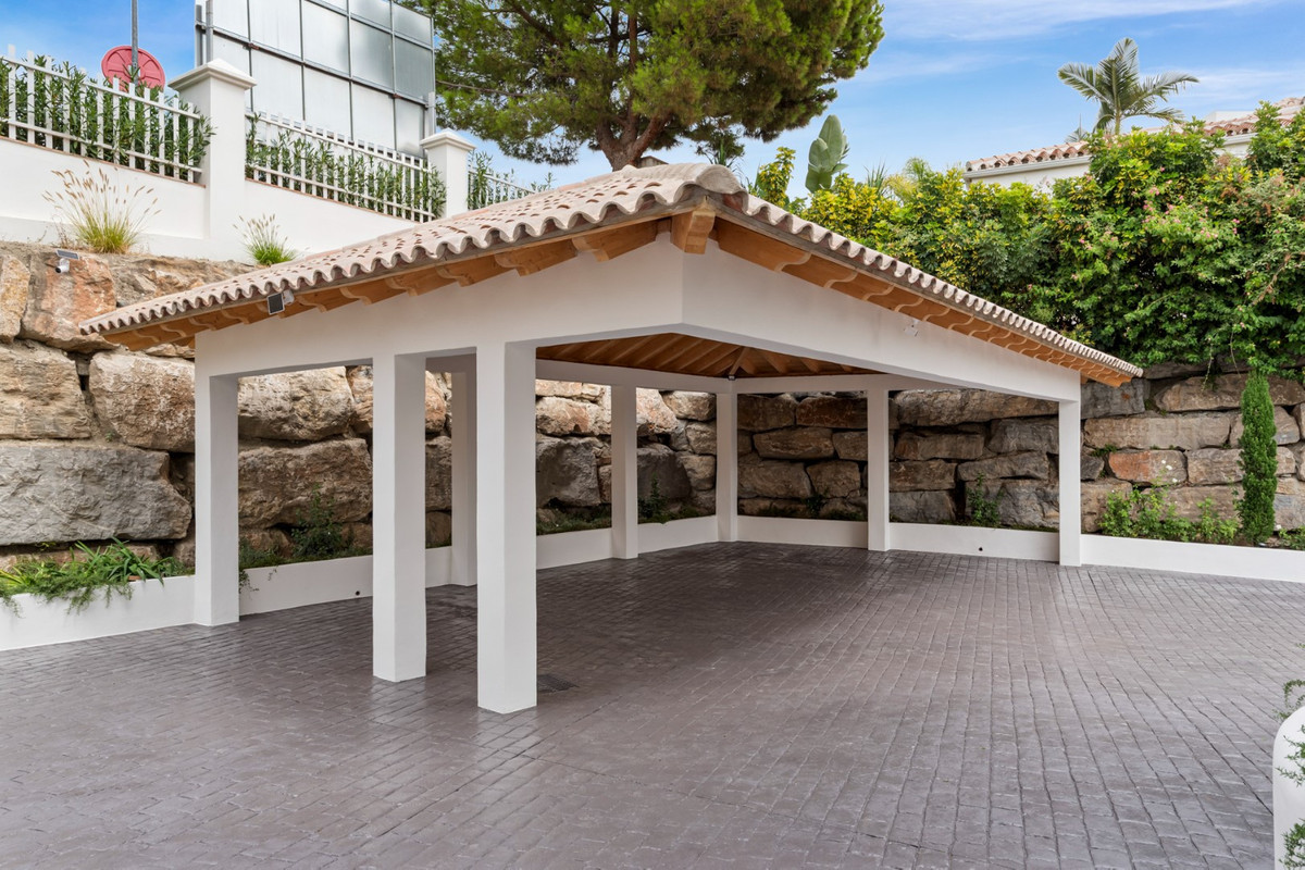 3 Bed Townhouse for sale in Estepona Costa Del Sol, Málaga, Spain