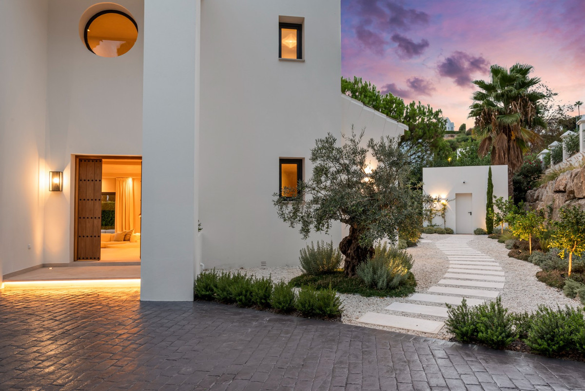 3 Bed Townhouse for sale in Estepona Costa Del Sol, Málaga, Spain