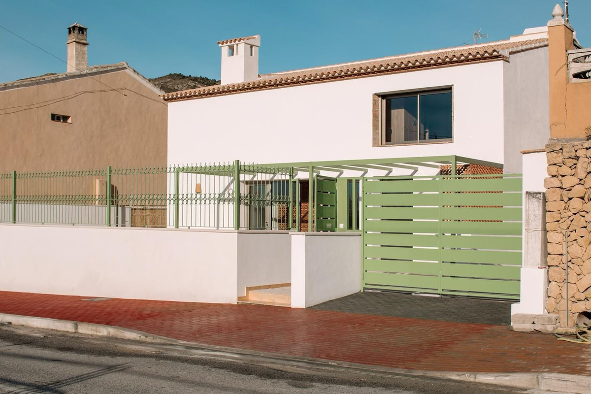 4 Bed Townhouse for sale in Orcheta Costa Blanca, Alicante, Spain