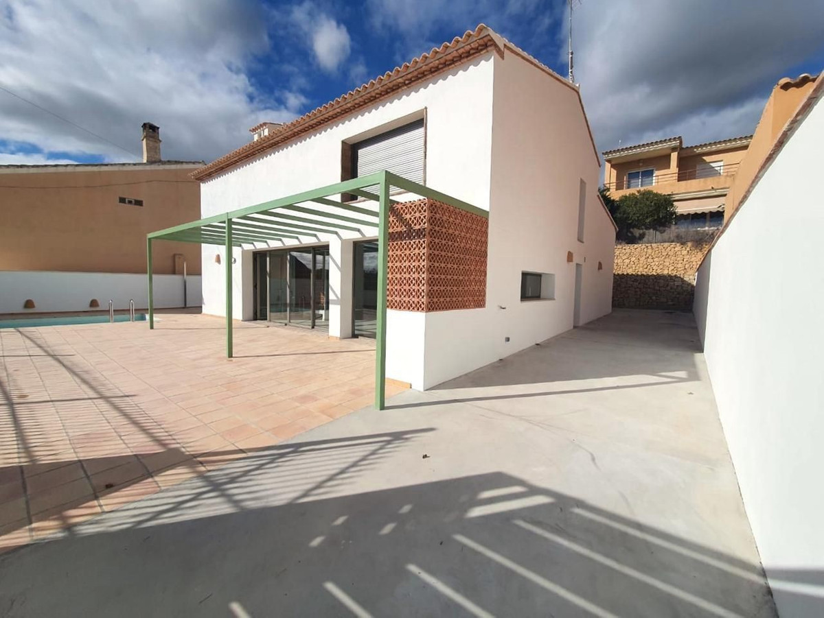 4 Bed Townhouse for sale in Orcheta Costa Blanca, Alicante, Spain