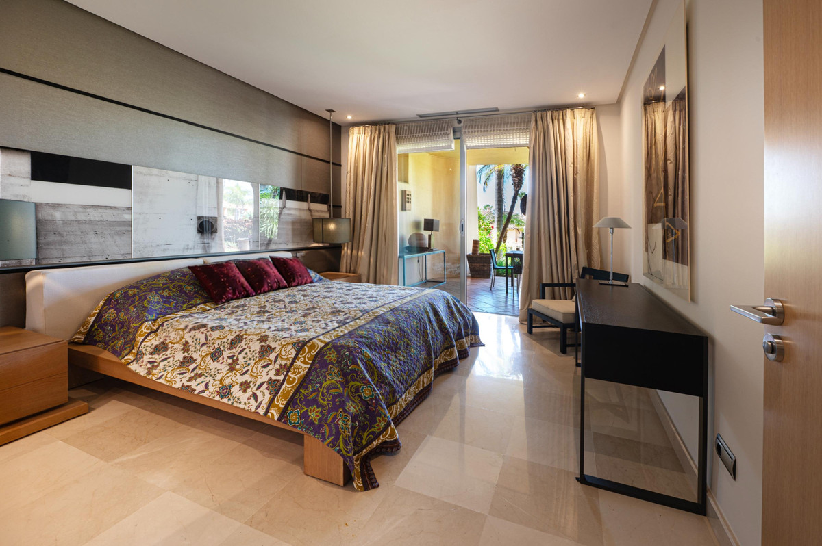 2 Bed Apartment for sale in Sierra Blanca Costa Del Sol, Málaga, Spain