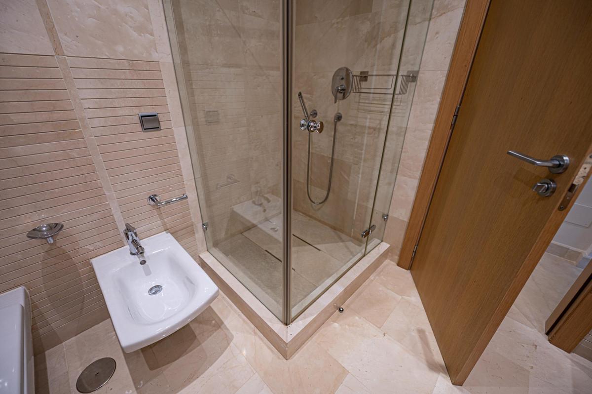 2 Bed Apartment for sale in Sierra Blanca Costa Del Sol, Málaga, Spain
