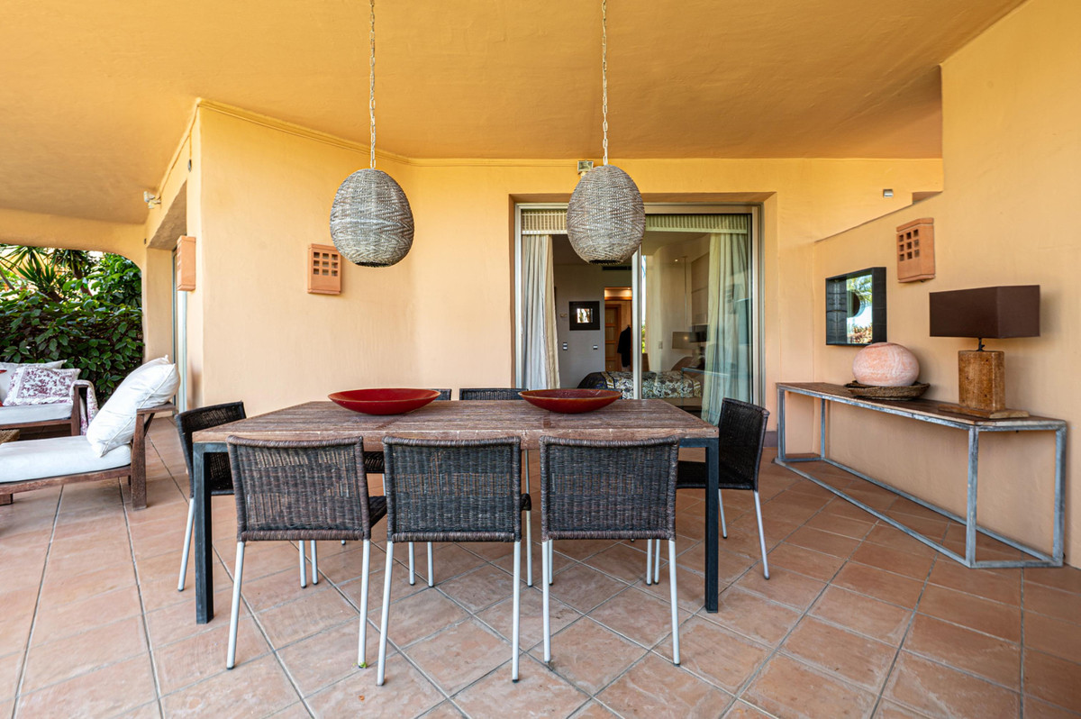 2 Bed Apartment for sale in Sierra Blanca Costa Del Sol, Málaga, Spain
