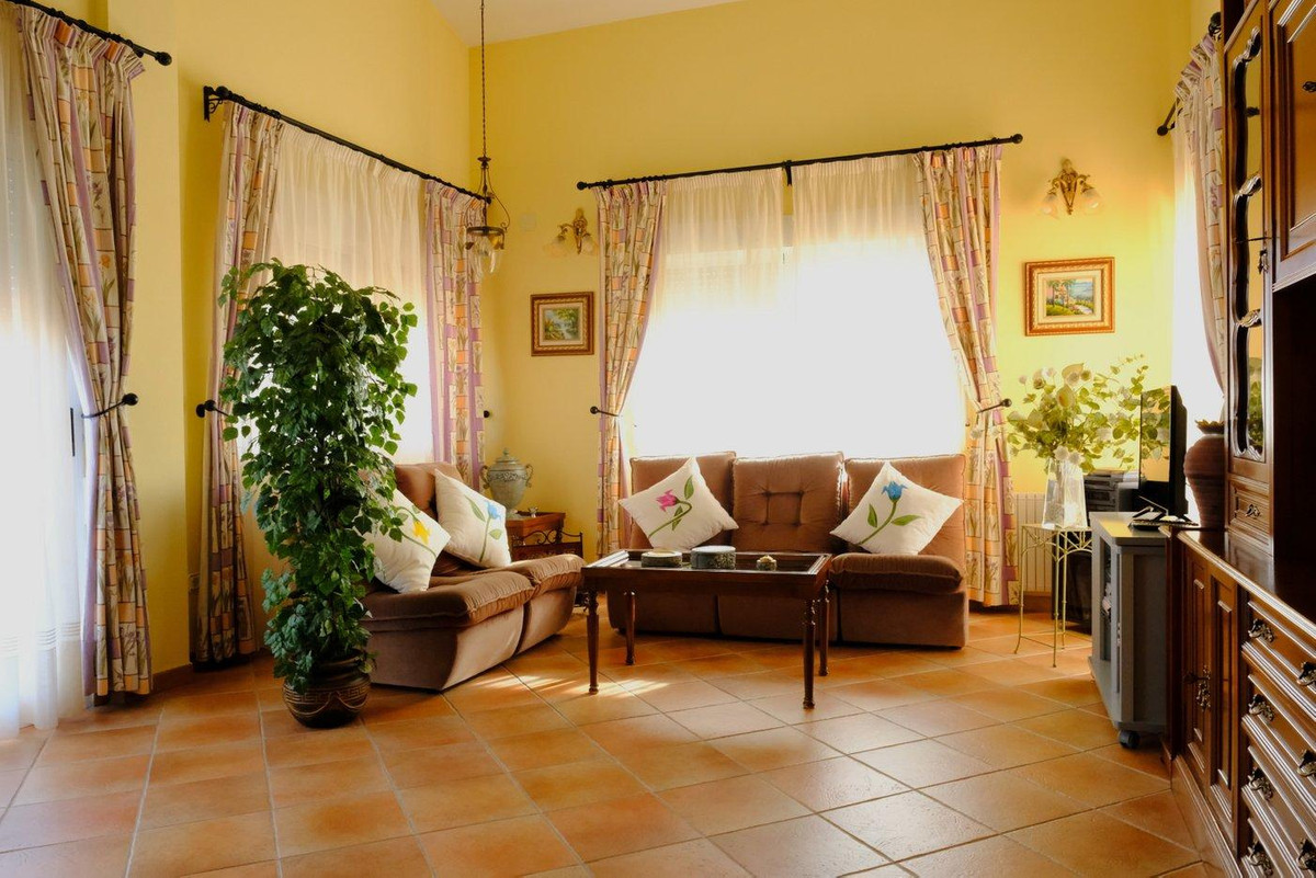 5 Bed Townhouse for sale in Orihuela Costa Blanca, Alicante, Spain
