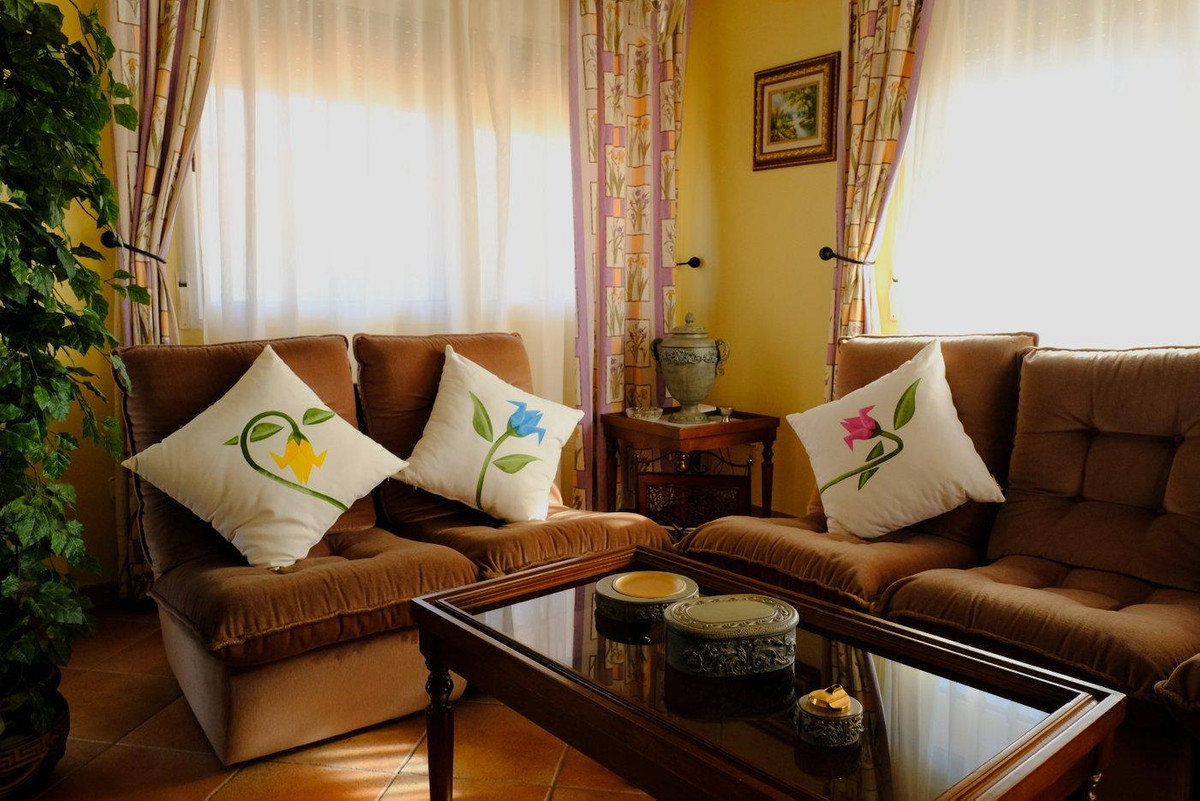 5 Bed Townhouse for sale in Orihuela Costa Blanca, Alicante, Spain
