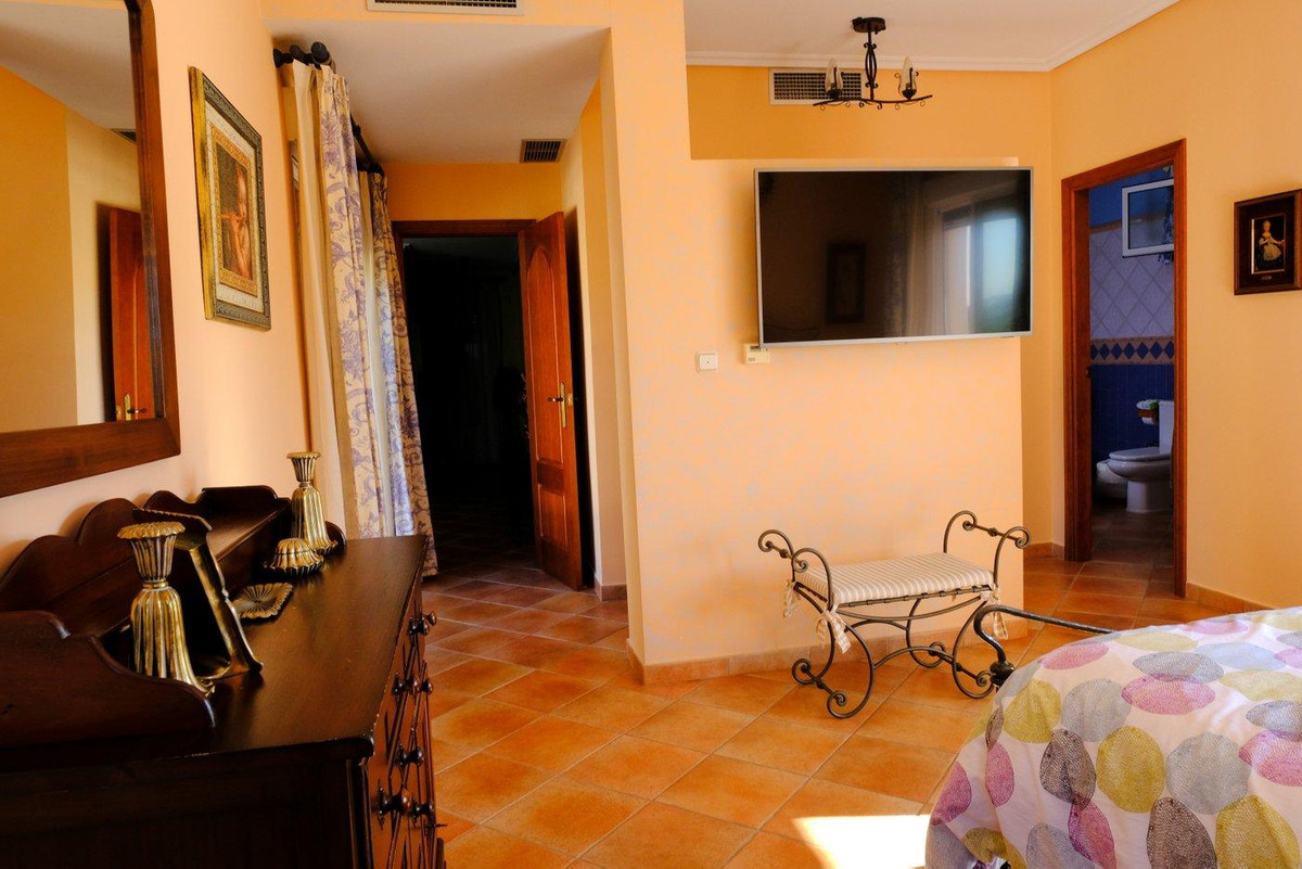 5 Bed Townhouse for sale in Orihuela Costa Blanca, Alicante, Spain