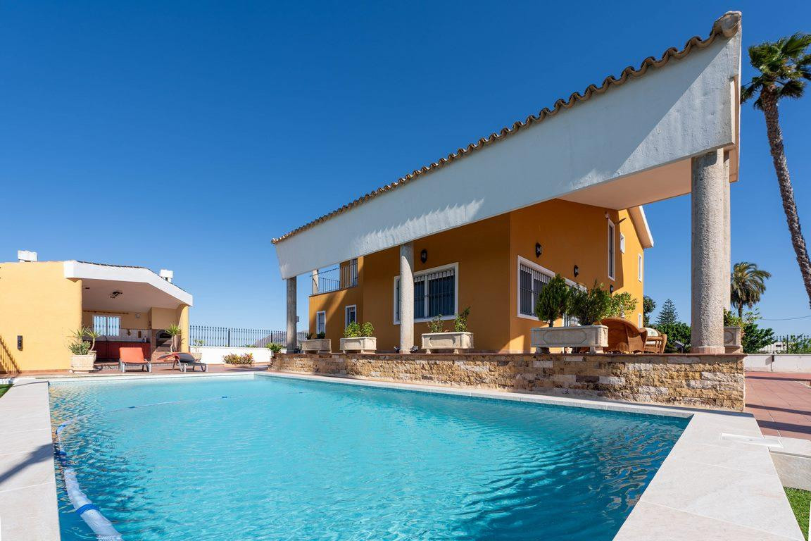 5 Bed Townhouse for sale in Orihuela Costa Blanca, Alicante, Spain