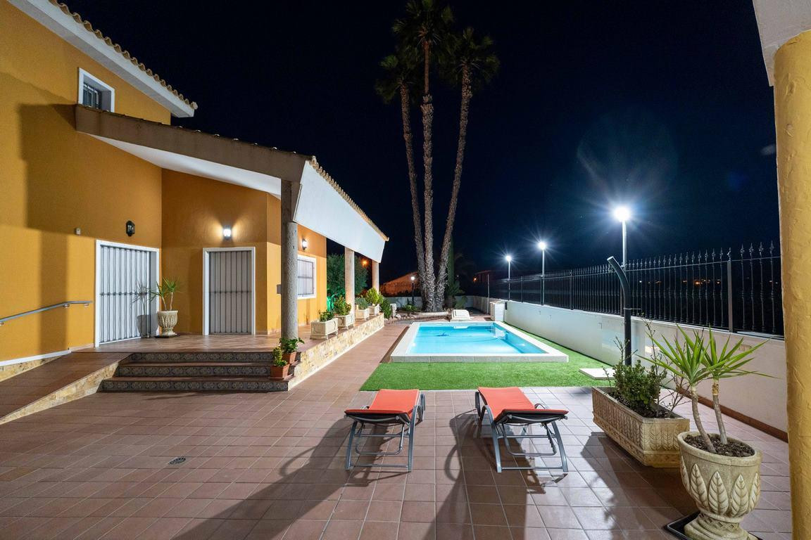 5 Bed Townhouse for sale in Orihuela Costa Blanca, Alicante, Spain