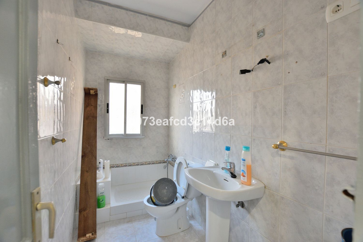 2 Bed Townhouse for sale in Ronda Costa Del Sol, Málaga, Spain