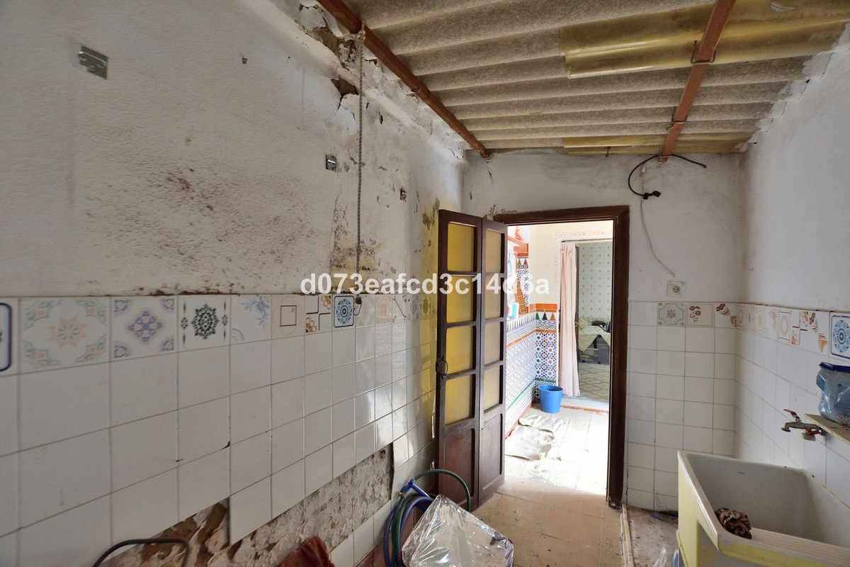 2 Bed Townhouse for sale in Ronda Costa Del Sol, Málaga, Spain