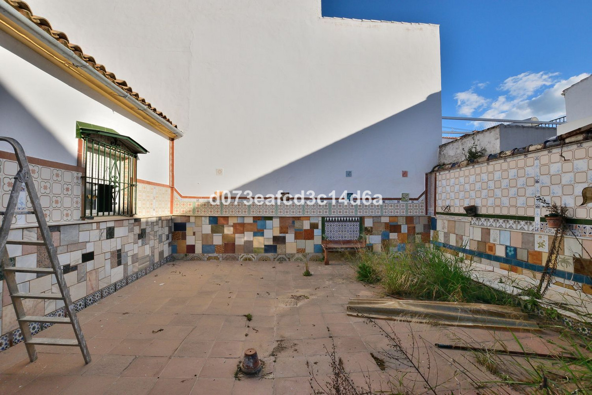2 Bed Townhouse for sale in Ronda Costa Del Sol, Málaga, Spain