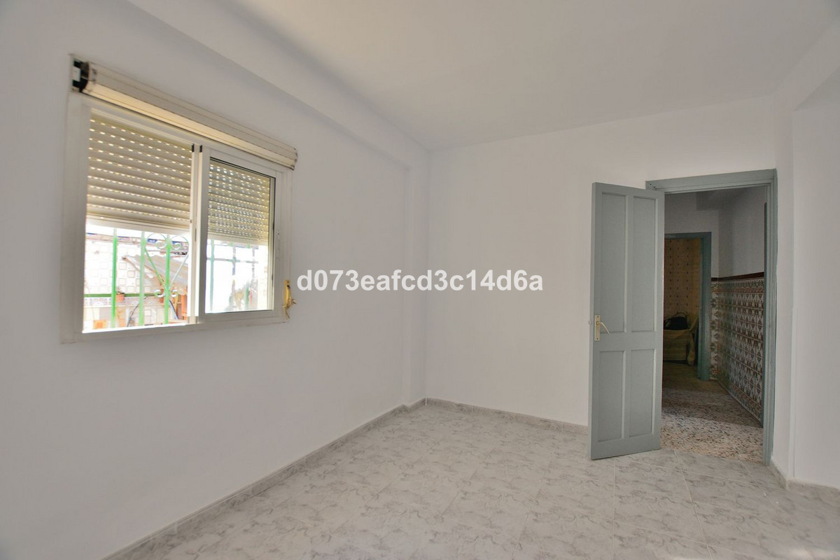2 Bed Townhouse for sale in Ronda Costa Del Sol, Málaga, Spain