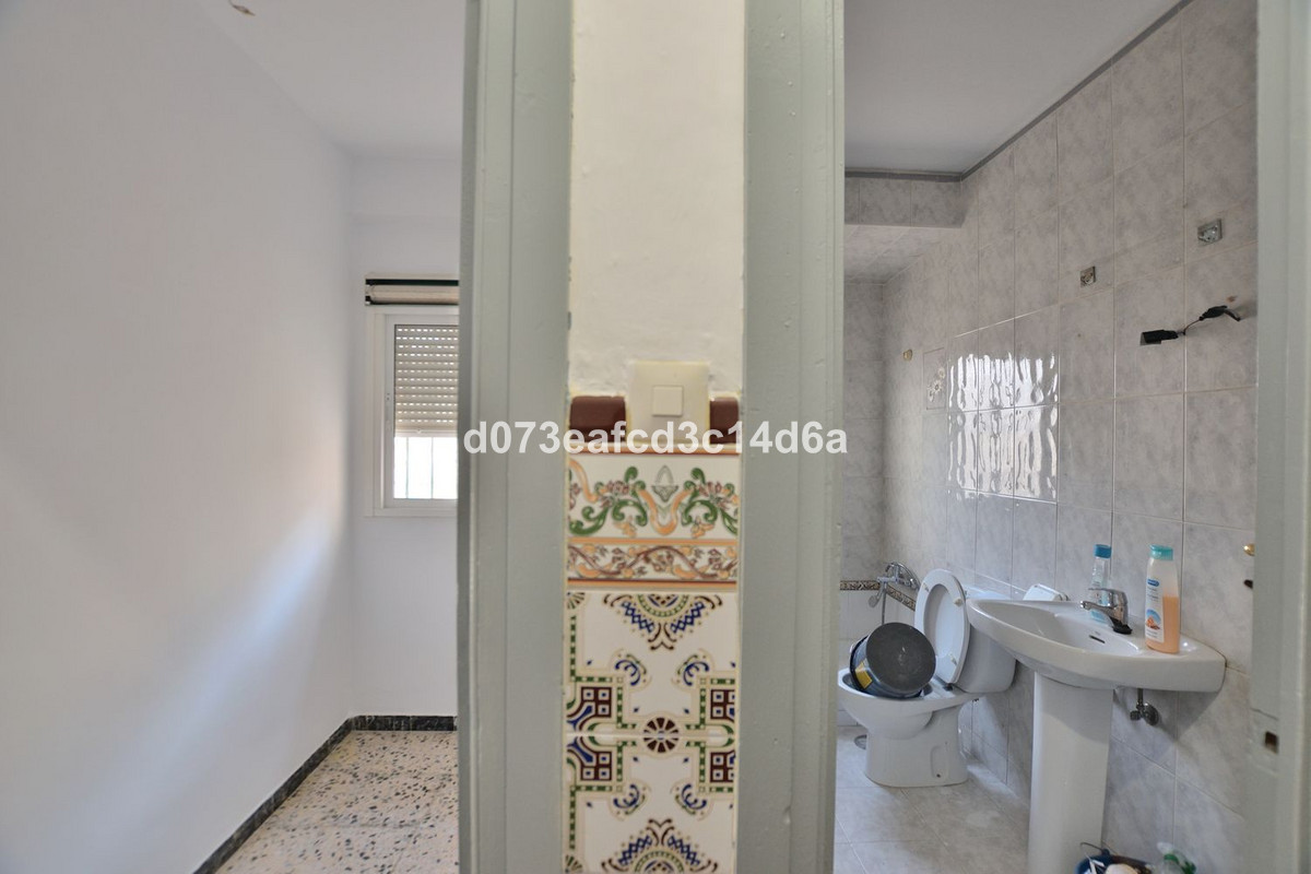 2 Bed Townhouse for sale in Ronda Costa Del Sol, Málaga, Spain