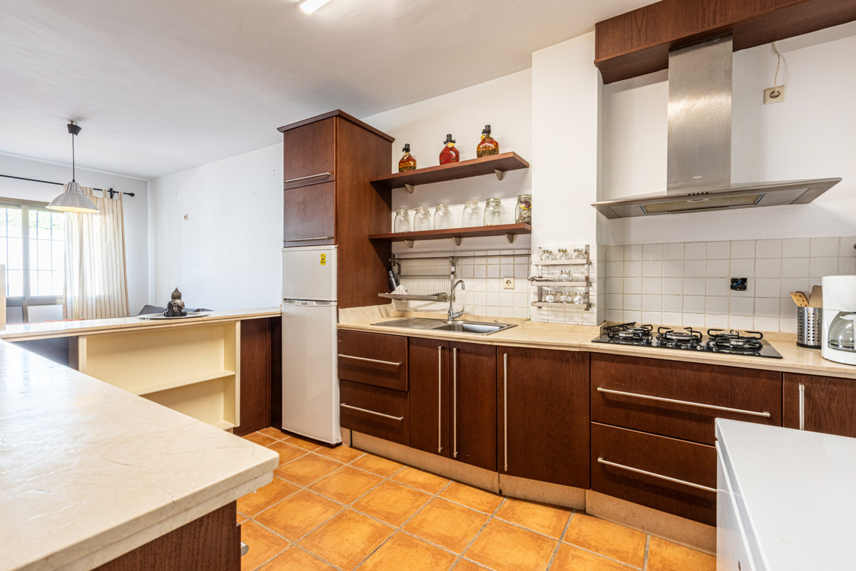 5 Bed Townhouse for sale in Marbella Costa Del Sol, Málaga, Spain