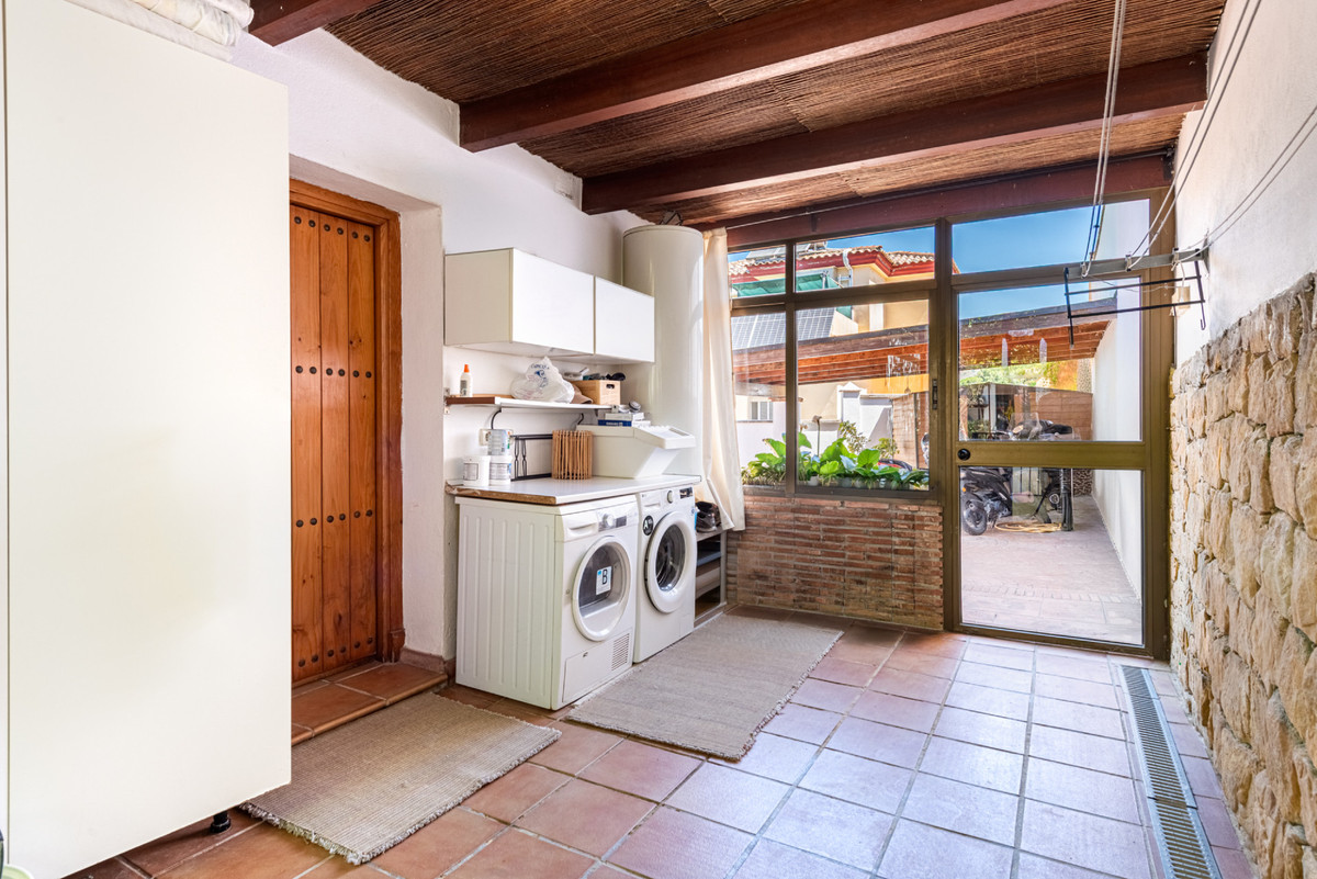 5 Bed Townhouse for sale in Marbella Costa Del Sol, Málaga, Spain
