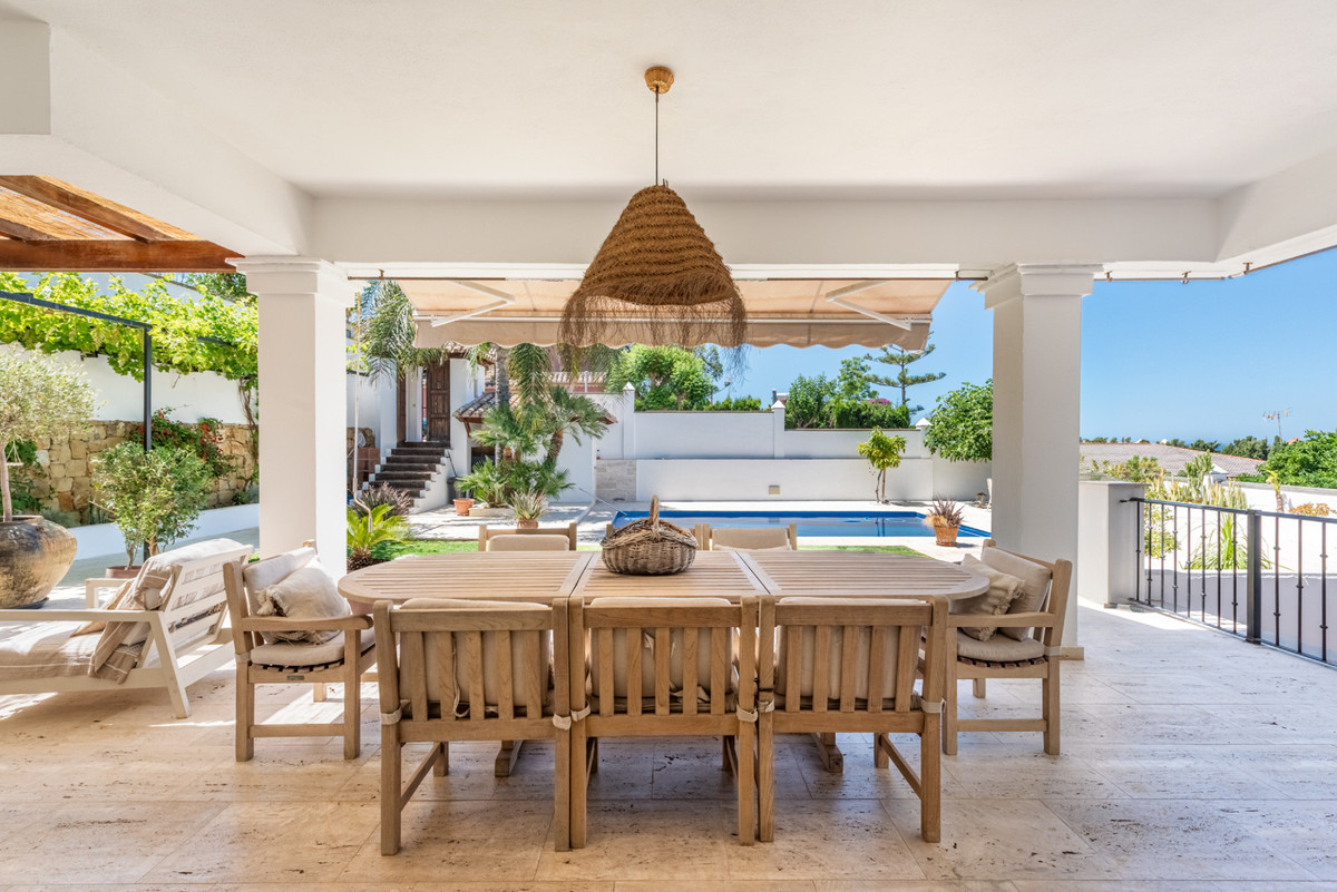 5 Bed Townhouse for sale in Marbella Costa Del Sol, Málaga, Spain