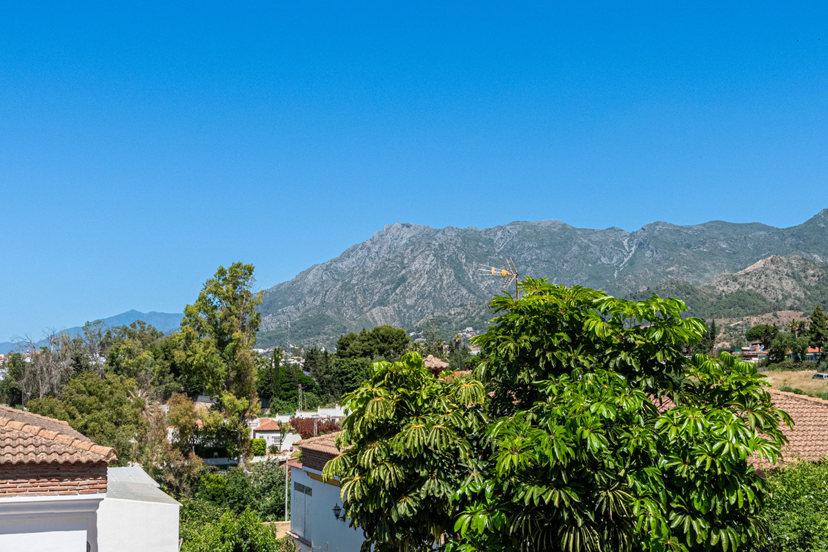 5 Bed Townhouse for sale in Marbella Costa Del Sol, Málaga, Spain