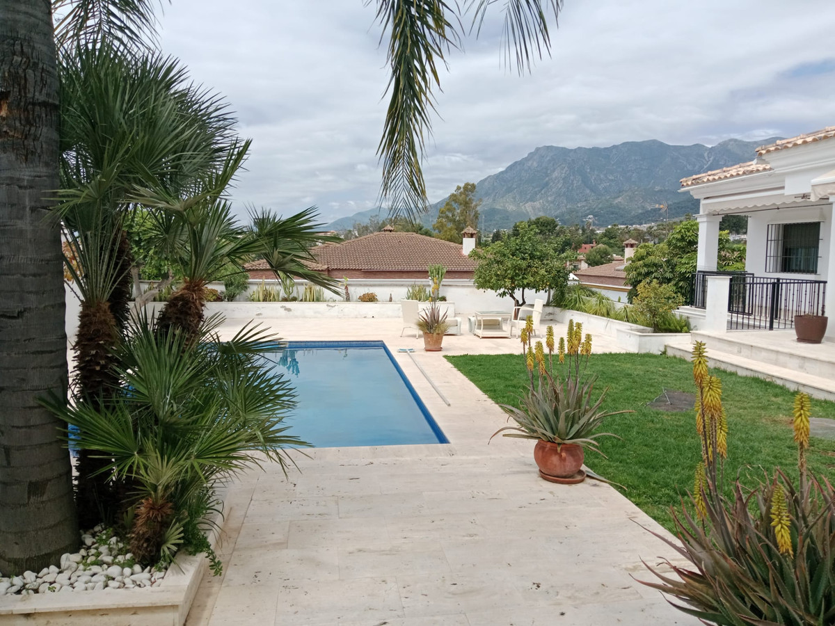 5 Bed Townhouse for sale in Marbella Costa Del Sol, Málaga, Spain