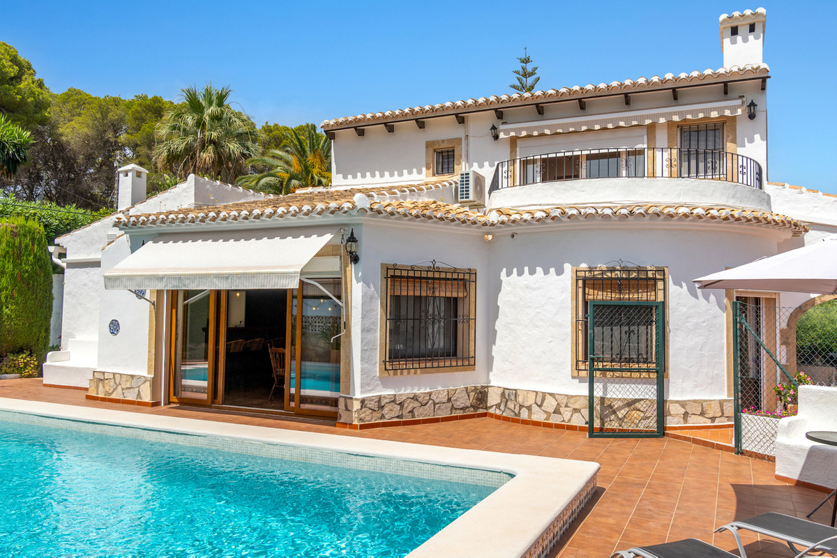 4 Bed Townhouse for sale in Javea Costa Blanca, Alicante, Spain
