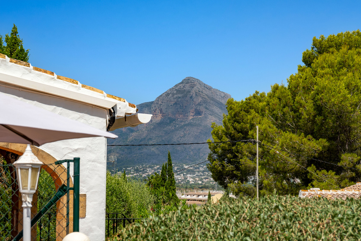 4 Bed Townhouse for sale in Javea Costa Blanca, Alicante, Spain