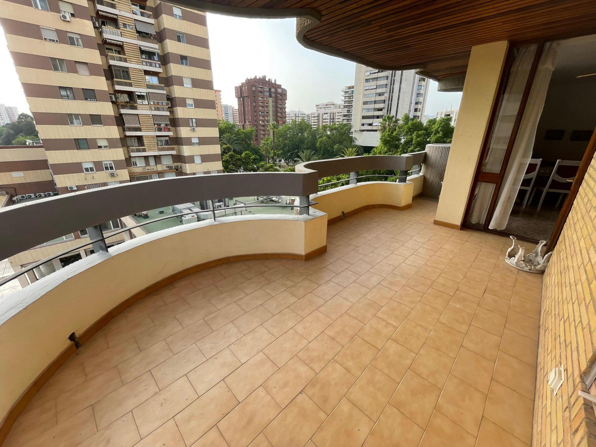 Se vende Apartamento Planta Media de 4 dormitorios en Costa Del Sol, Málaga, España