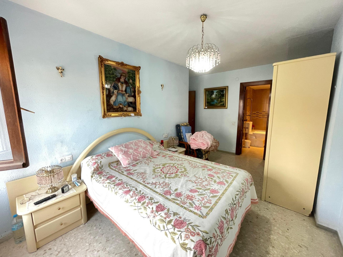 Se vende Apartamento Planta Media de 4 dormitorios en Costa Del Sol, Málaga, España