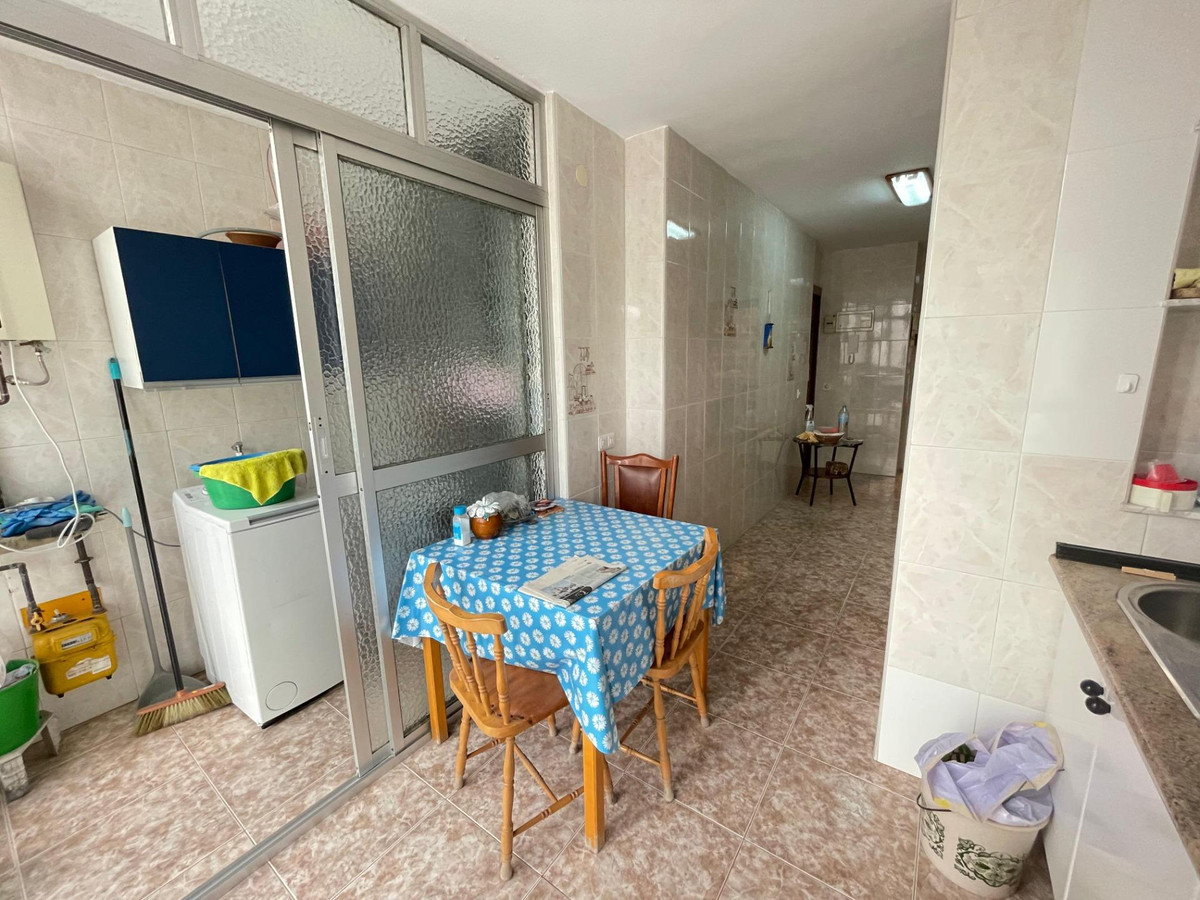 Se vende Apartamento Planta Media de 4 dormitorios en Costa Del Sol, Málaga, España